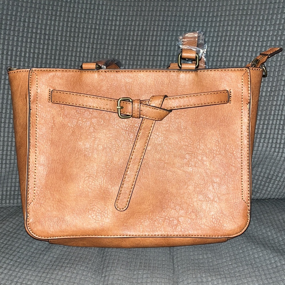 Tan leather purse w/ shoulder strap & handles